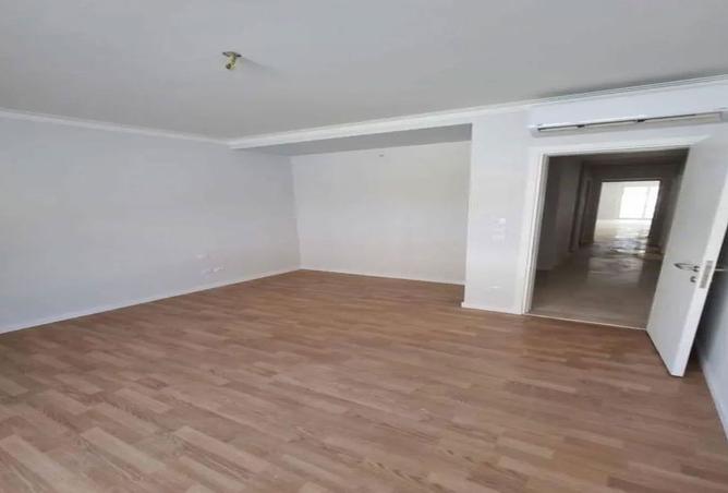 97440739 - Property Image 3