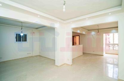 Apartment - 2 Bedrooms - 1 Bathroom for sale in La Vison St. - Bolkly - Hay Sharq - Alexandria Apartment - 2 Bedrooms - 1 Bathroom for sale in La Vison St. - Bolkly - Hay Sharq - Alexandria
