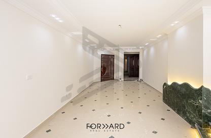 Apartment - 3 - 3 for sale in Mostafa Kamel St. - Smouha - Hay Sharq - Alexandria