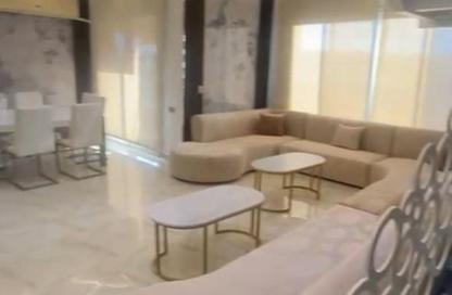 (بنتهاوس  (روف - 3 غرف نوم - 3 حمامات للبيع في فيلدج جيت - المستثمرين الجنوبية - مدينة القاهرة الجديدة - القاهرة