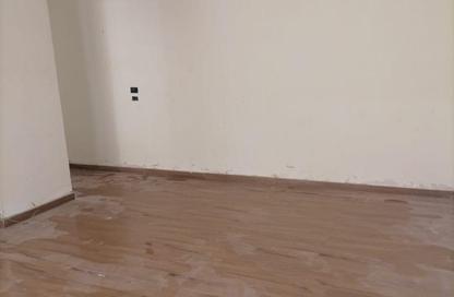 شقة - 2 غرف نوم - 2 حمامات للبيع في جاليريا  مون فالى - المستثمرين الجنوبية - مدينة القاهرة الجديدة - القاهرة