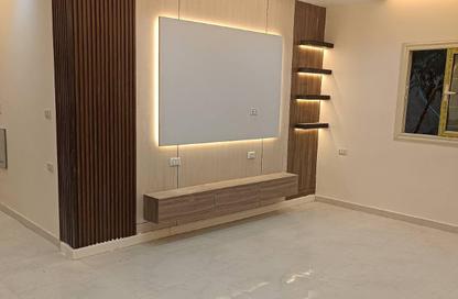 Apartment - 3 Bedrooms - 1 Bathroom for sale in Gate 2 - Ahmose - Hadayek El Ahram - Giza Apartment - 3 Bedrooms - 1 Bathroom for sale in Gate 2 - Ahmose - Hadayek El Ahram - Giza
