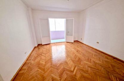 Apartment - 5 Bedrooms - 2 Bathrooms for rent in Al Farid Lian St. - Roushdy - Hay Sharq - Alexandria Apartment - 5 Bedrooms - 2 Bathrooms for rent in Al Farid Lian St. - Roushdy - Hay Sharq - Alexandria