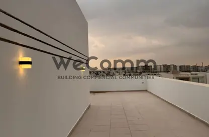 Penthouse - 3 Bedrooms - 4 Bathrooms for sale in Hyde Park - New Cairo City - Cairo