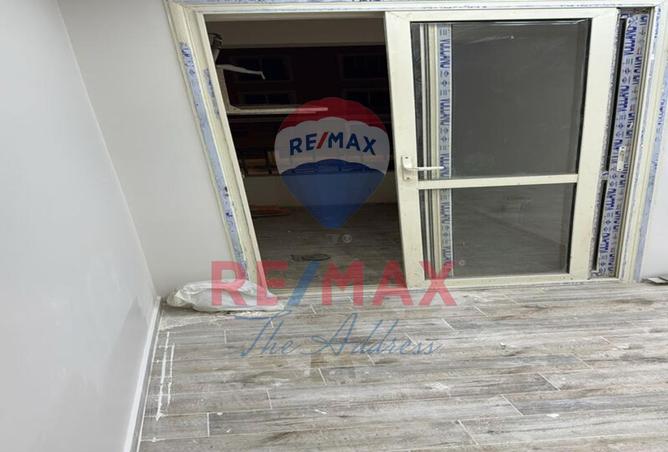 74311015 - Property Image 2