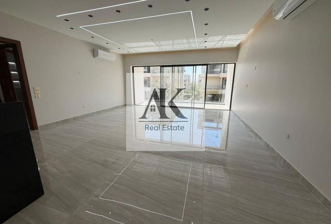 102060438 - Property Main Image