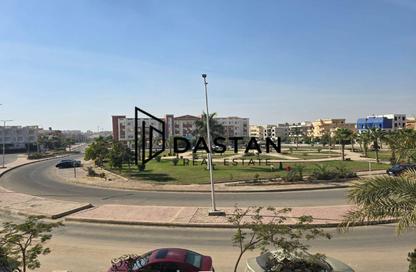فيلا - 8 غرف نوم - 8 حمامات للبيع في المجاورة الاولي - الحي الرابع غرب - مدينة الشروق - القاهرة