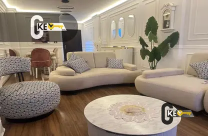 Apartment - 2 Bedrooms - 1 Bathroom for rent in Om Kalthoum St. - Rehab City Third Phase - Al Rehab - New Cairo City - Cairo