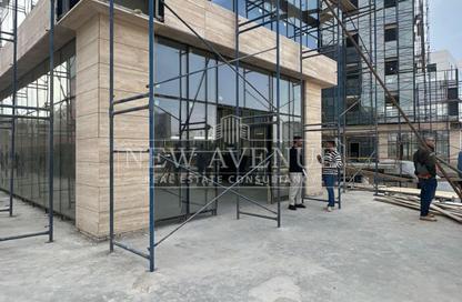 Retail - Studio - 2 Bathrooms for sale in The Waterway View - 90 Street - The 5th Settlement - New Cairo City - Cairo