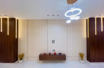 شقة - 3 غرف نوم - 2 حمامات للبيع في البوابة الرابعة - مينا - حدائق الاهرام - الجيزة