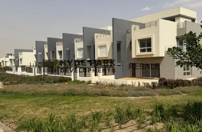 Villa - 4 Bedrooms - 3 Bathrooms for sale in Cluster 18 - Hyde Park - New Cairo City - Cairo Villa - 4 Bedrooms - 3 Bathrooms for sale in Cluster 18 - Hyde Park - New Cairo City - Cairo