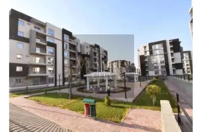 Apartment - 3 Bedrooms - 3 Bathrooms for sale in Bait Alwatan - The 5th Settlement - New Cairo City - Cairo