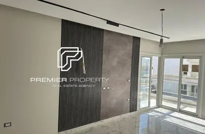 Apartment - 2 Bedrooms - 2 Bathrooms for sale in Mountain View iCity - 5th Settlement Compounds - The 5th Settlement - New Cairo City - Cairo