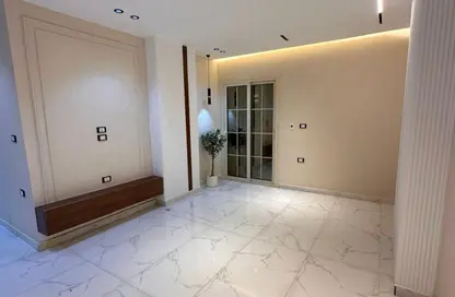 Apartment - 2 Bedrooms - 2 Bathrooms for sale in Gate 3 old - Khafre - Hadayek El Ahram - Giza Apartment - 2 Bedrooms - 2 Bathrooms for sale in Gate 3 old - Khafre - Hadayek El Ahram - Giza