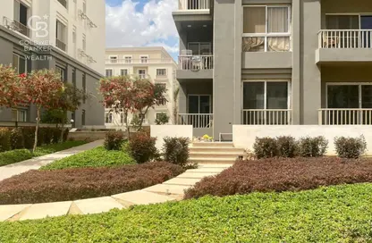 Apartment - 2 Bedrooms - 1 Bathroom for sale in Hyde Park - New Cairo City - Cairo