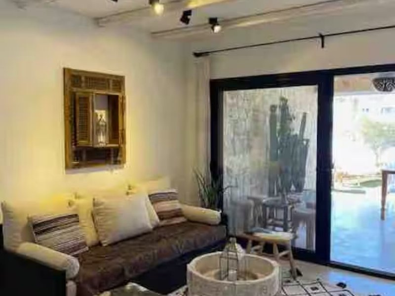 3BR Apartment | Private Garden  | Swan Lake thumbnail