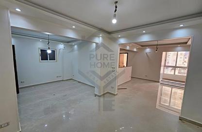 Apartment - 2 Bedrooms - 1 Bathroom for sale in La Vison St. - Bolkly - Hay Sharq - Alexandria