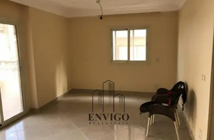 Apartment - 3 Bedrooms - 2 Bathrooms for sale in Nasr Khesrou St. - Al Hadiqah Al Dawliyah - 7th District - Nasr City - Cairo