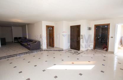Apartment - 4 Bedrooms - 3 Bathrooms for rent in Roushdy St. - Roushdy - Hay Sharq - Alexandria