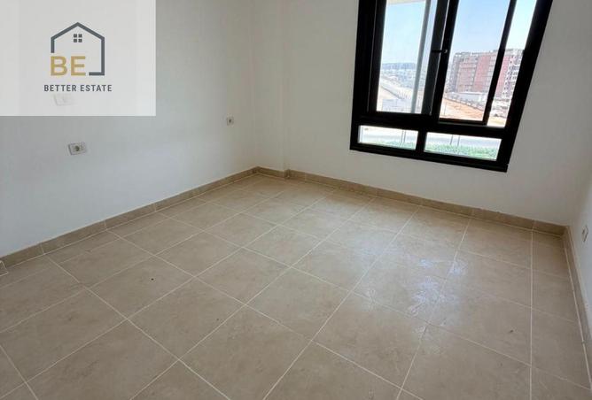 98552986 - Property Image 2