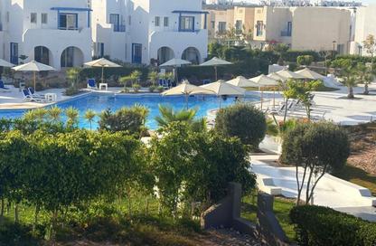 Chalet - 2 Bedrooms - 2 Bathrooms for sale in Mountain View - Ras Al Hekma - North Coast