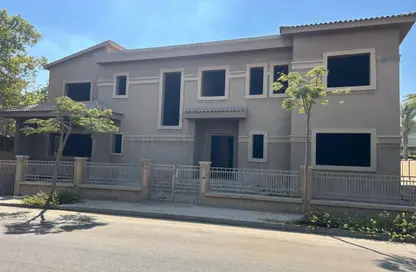 Villa - 6 Bedrooms - 5 Bathrooms for sale in Swan Lake Residence - 5th Settlement Compounds - The 5th Settlement - New Cairo City - Cairo