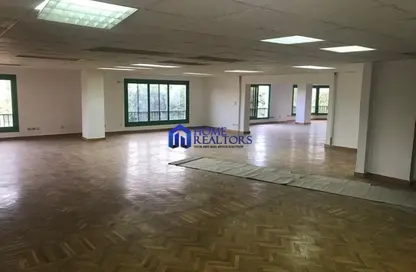 مساحات مكتبية - 8 غرف نوم - 2 حمامات للايجار في سرايات المعادي - حي المعادي - القاهرة