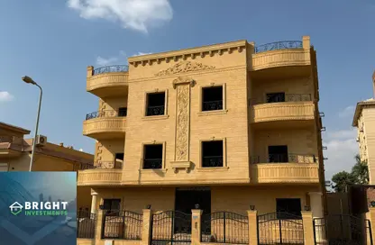 Apartment - 3 Bedrooms - 3 Bathrooms for sale in Al Narges - New Cairo City - Cairo