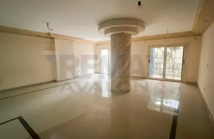 Apartment - 3 Bedrooms - 2 Bathrooms for sale in Janaklees - Hay Sharq - Alexandria