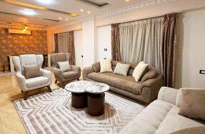 شقة - 3 غرف نوم - 3 حمامات للايجار في شارع اسراء المعلمين - المهندسين - الجيزة