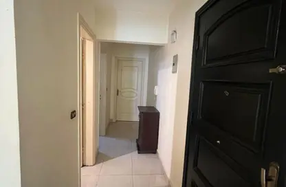 Apartment - 2 Bedrooms - 1 Bathroom for rent in Al Mostathmir El Saghir - 10th District - Sheikh Zayed City - Giza