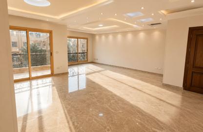 Apartment - 3 Bedrooms - 2 Bathrooms for sale in Doctor Yassin Abdel Ghaffar St. - Area C - Ganoob El Acadimia - New Cairo City - Cairo