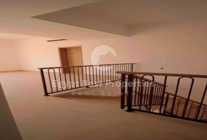 8561600 - Property Image 3