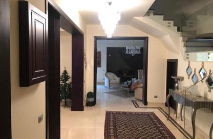 فيلا - 4 غرف نوم - 4 حمامات للبيع في ميدوز بارك - كمبوندات الشيخ زايد - الشيخ زايد - الجيزة