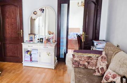 Apartment - 3 Bedrooms - 1 Bathroom for sale in Mostafa Kamel Tunnel - Mustafa Kamel - Hay Sharq - Alexandria Apartment - 3 Bedrooms - 1 Bathroom for sale in Mostafa Kamel Tunnel - Mustafa Kamel - Hay Sharq - Alexandria
