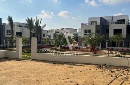 Townhouse - 3 Bedrooms - 3 Bathrooms for sale in HPR 1 - Hyde Park - New Cairo City - Cairo
