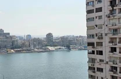 شقة - 3 غرف نوم - 3 حمامات للبيع في شارع ابن مالك - الدقي - الجيزة