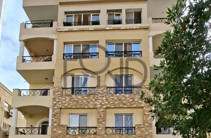 Apartment - 3 Bedrooms - 2 Bathrooms for sale in West Arabella - 5th Settlement Compounds - The 5th Settlement - New Cairo City - Cairo