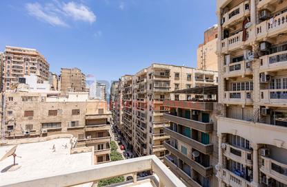شقة - 3 غرف نوم - 2 حمامات للبيع في شارع الفريق اسماعيل سرهنك - لوران - حي شرق - الاسكندرية