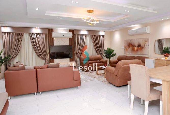 8610571 - Property Image 2