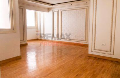 Apartment - 4 - 2 for rent in Mohamed Fawzy Moaz St. - Smouha - Hay Sharq - Alexandria