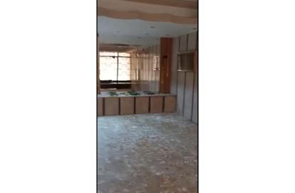 Apartment - 2 Bedrooms - 1 Bathroom for sale in Dr Hassanein Abdulqader St. - 6th Zone - Nasr City - Cairo