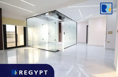 Office Space - 4 Bedrooms - 3 Bathrooms for rent in Zahraa Al Maadi St. - Degla - Hay El Maadi - Cairo