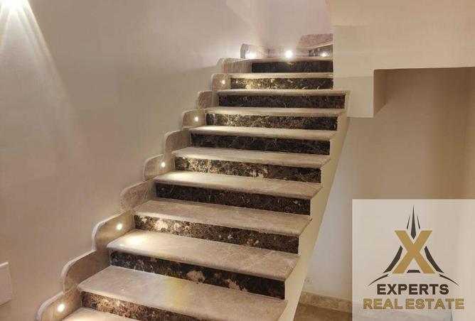 52453599 - Property Image 2