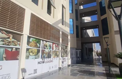 محل تجاري - استوديو - 1 حمام للايجار في ميفيدا - كمبوندات التجمع الخامس - التجمع الخامس - مدينة القاهرة الجديدة - القاهرة