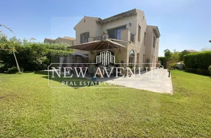 Villa - 4 Bedrooms - 5 Bathrooms for sale in Mivida - 5th Settlement Compounds - The 5th Settlement - New Cairo City - Cairo