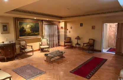 Apartment - 3 Bedrooms - 2 Bathrooms for sale in Mohamed Maraashly St. - Zamalek - Cairo