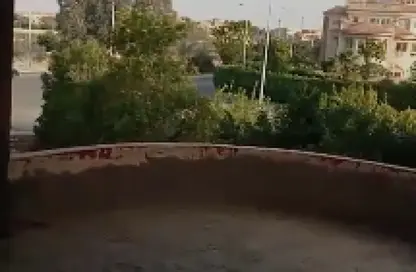 تاون هاوس - 5 غرف نوم - 3 حمامات للبيع في الحي السادس - مدينة العبور - القليوبية