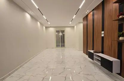 شقة - 3 غرف نوم - 2 حمامات للبيع في البوابة الرابعة - مينا - حدائق الاهرام - الجيزة