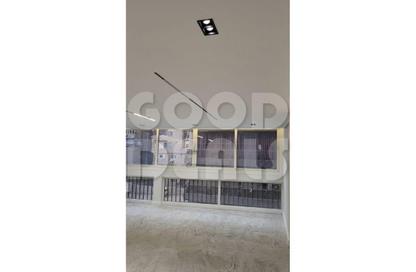 Apartment - 3 Bedrooms - 2 Bathrooms for sale in Abdel Aziz Gawish St. - Meet Okba - Giza